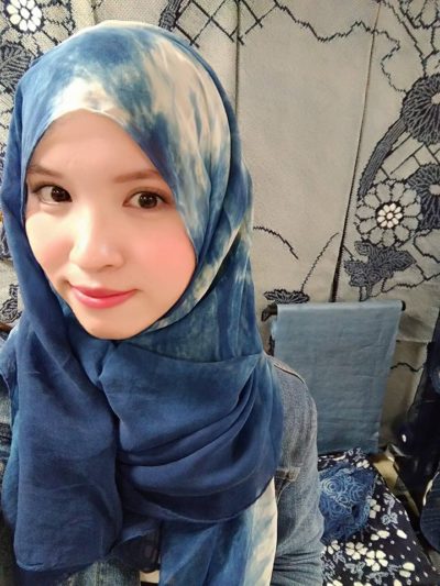 Using Aizome hijab