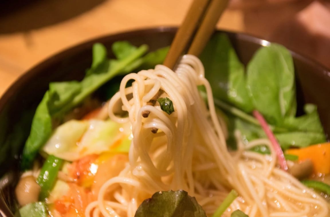 Samurai Raman ついに福岡にSamurai Ramenが登場!ホステル「THE LIFE」にてSamurai Ramenが食べられるようになりました ...