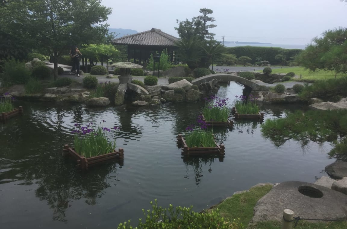 薩摩藩主島津家別邸「仙巌園」から望む鹿児島桜島と錦江湾 | Food