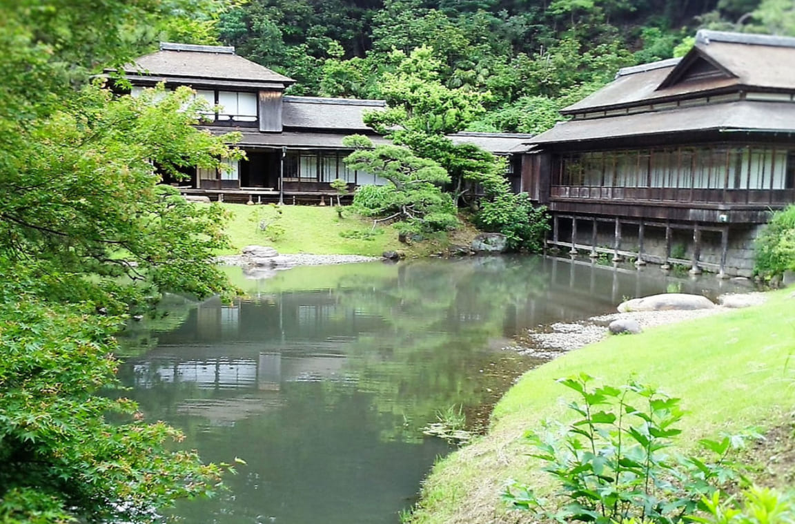 歴史的建造物と自然の造形美「三溪園（さんけいえん）」 | Food Diversity.today