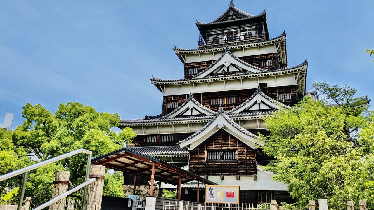 広島を巡る 歴史の積み重なるスポット 広島城 Food Diversity Today